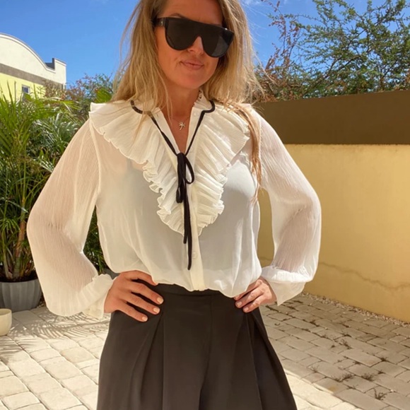 Zara Tops - 🤍 BLOUSE WITH CONTRASTING BOW